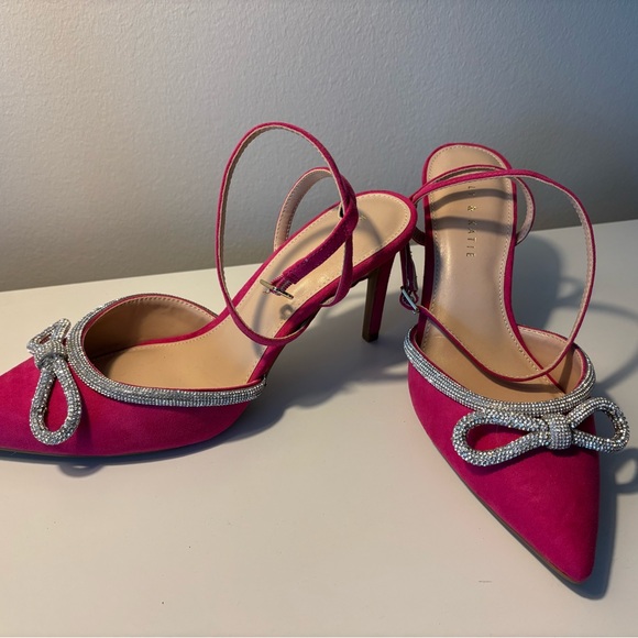 Elegant Pink Heels with Rhinestone Accents - Picture 1 of 2